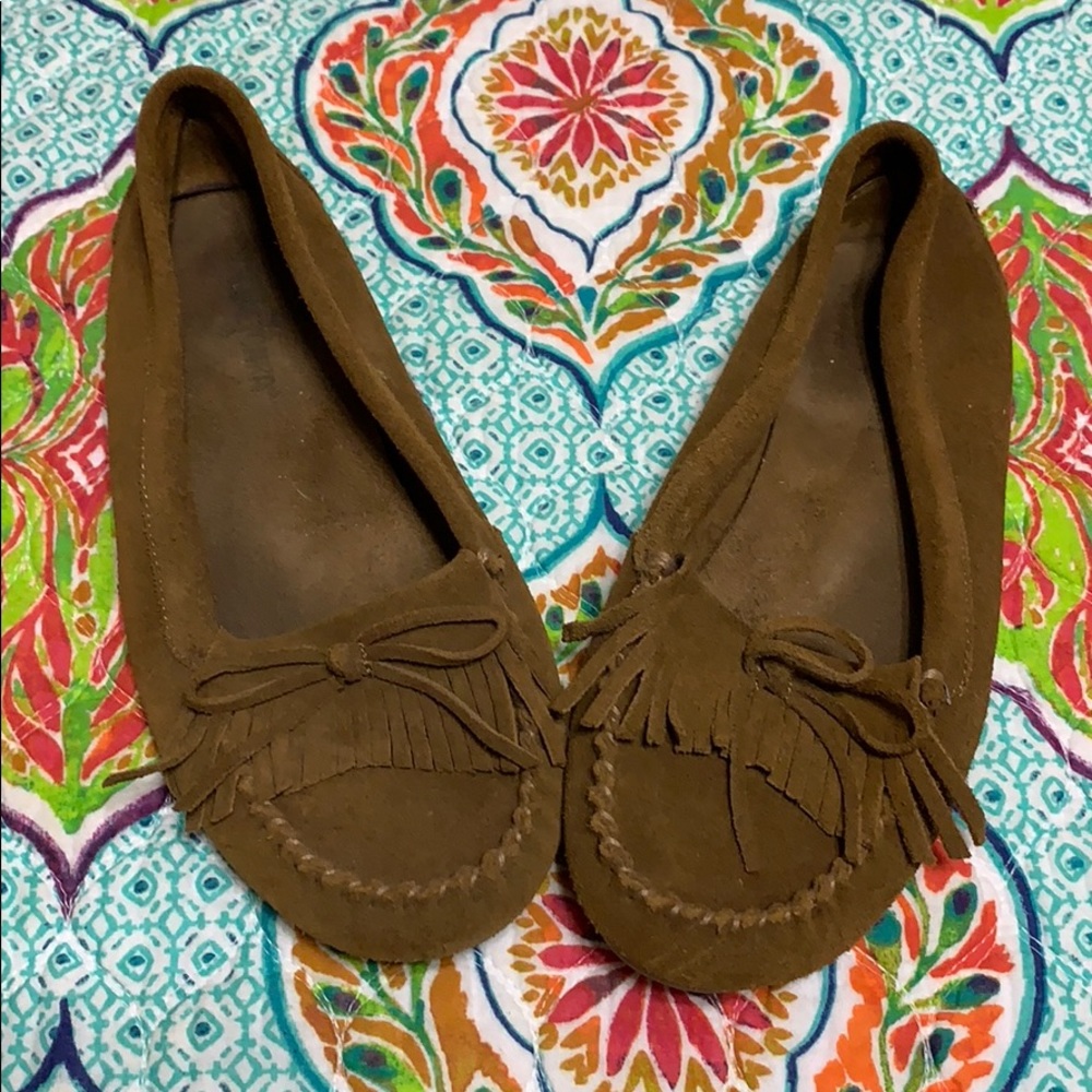 Minnetonka ladies softsole moccasins size 9